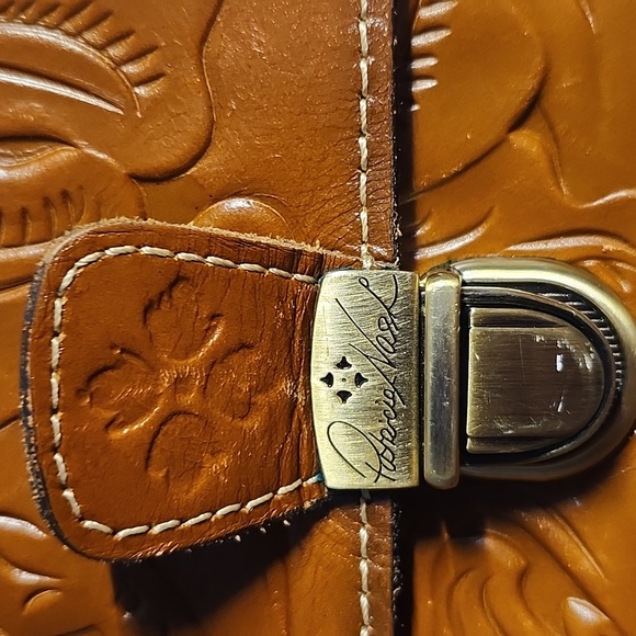 PATRICIA NASH LOCRI CROSSBODY BAG TOOLED LEATHER - Picture 2 of 3